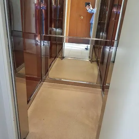 Center Luxury 2nd Floor With Mountain View Apartamento Caristo